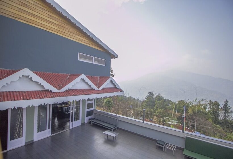 Gompus Paradise And Resort