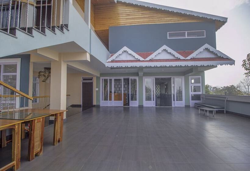 Gompus Paradise And Resort