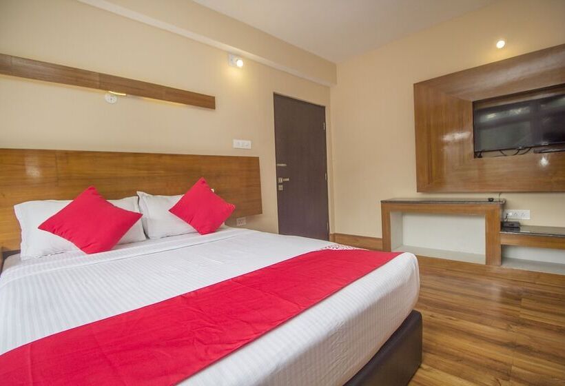 Gompus Paradise And Resort