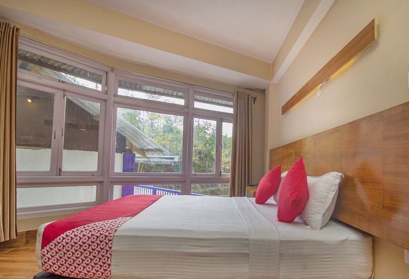 Gompus Paradise And Resort