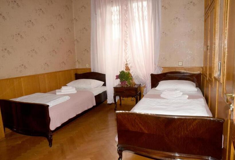 پانسیون Guest House Kartuli Suli