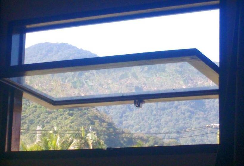 Общежитие Trip Maresias Suítes