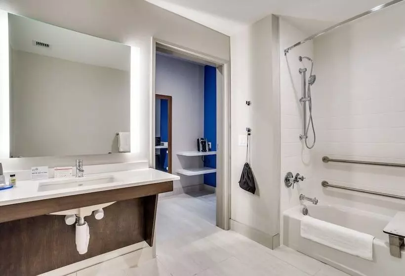 Hotelli Holiday Inn Express & Suites   Denton South, An Ihg