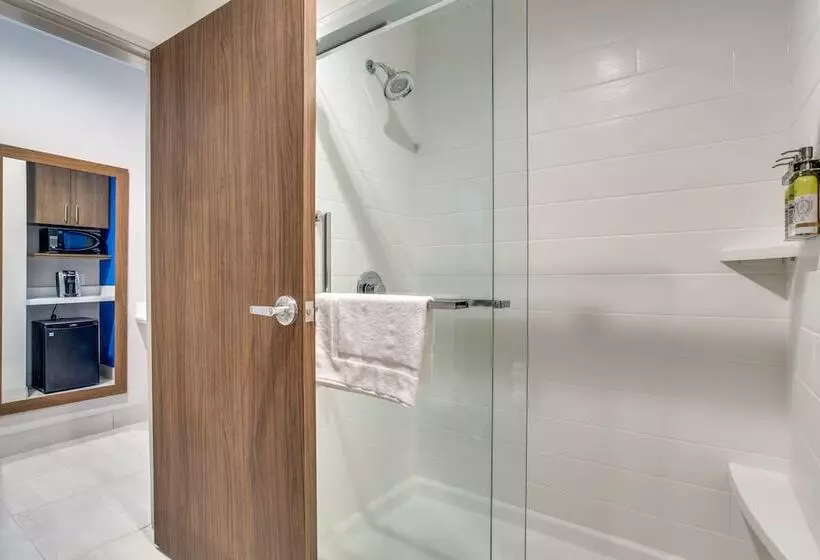 Hotelli Holiday Inn Express & Suites   Denton South, An Ihg