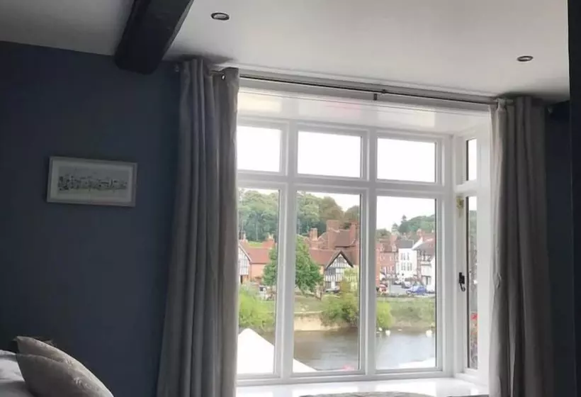 ホテル The Courtyard