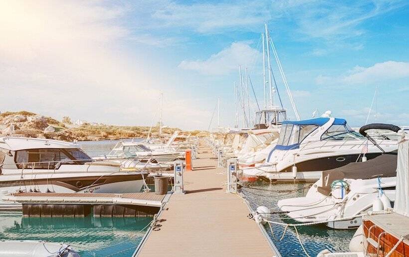 Les Ambassadeurs Hotel Casino&marina