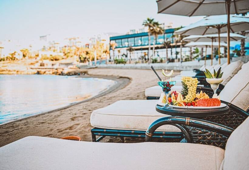 Les Ambassadeurs Hotel Casino&marina