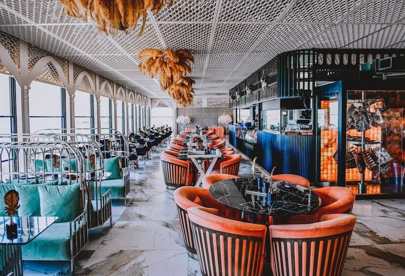 Les Ambassadeurs Hotel Casino&marina