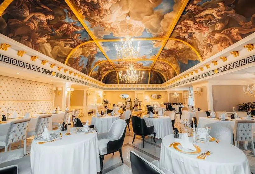 Les Ambassadeurs Hotel & Casino