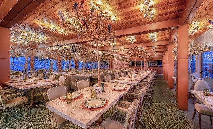 Les Ambassadeurs Hotel Casino&marina