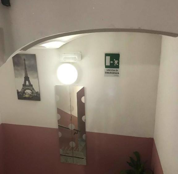 پانسیون Cataniaroyal