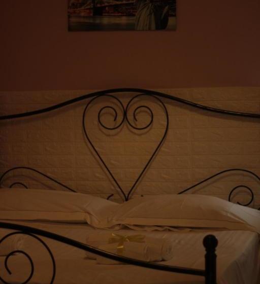 پانسیون Cataniaroyal