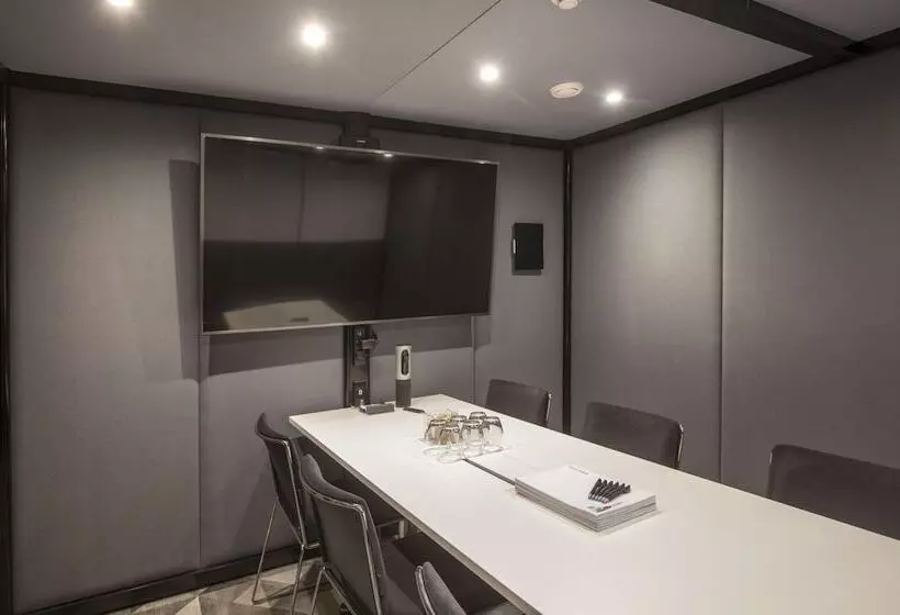 Village Hotel Bristol Filton