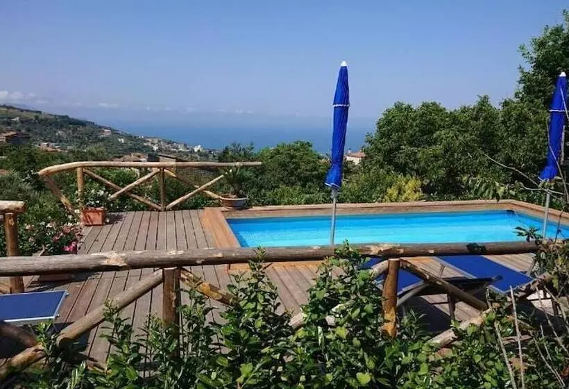 هتل Agriturismo La Peppina