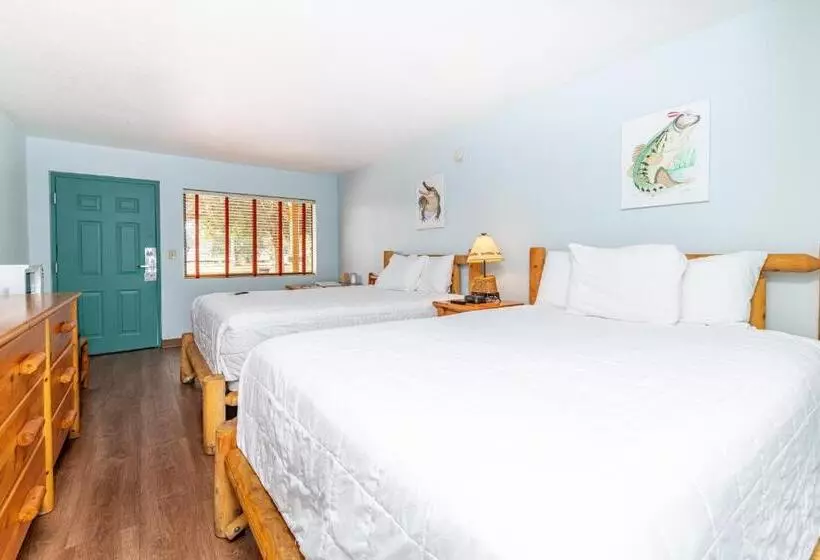 Hotelli Camp Mack, A Guy Harvey Lodge