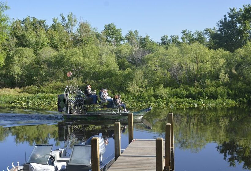 ホテル Camp Mack, A Guy Harvey Lodge