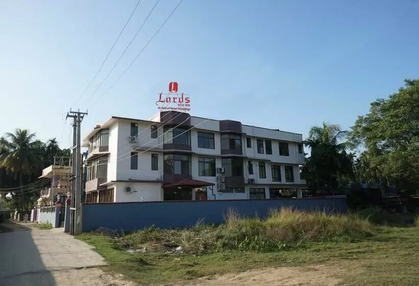 ホテル Pemaling Lords Eco Inn Guwahati