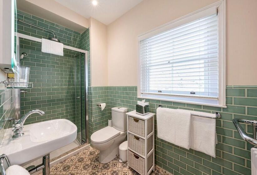 בית מלון כפרי Eight