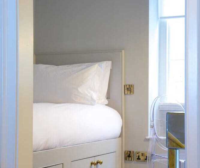 בית מלון כפרי Eight