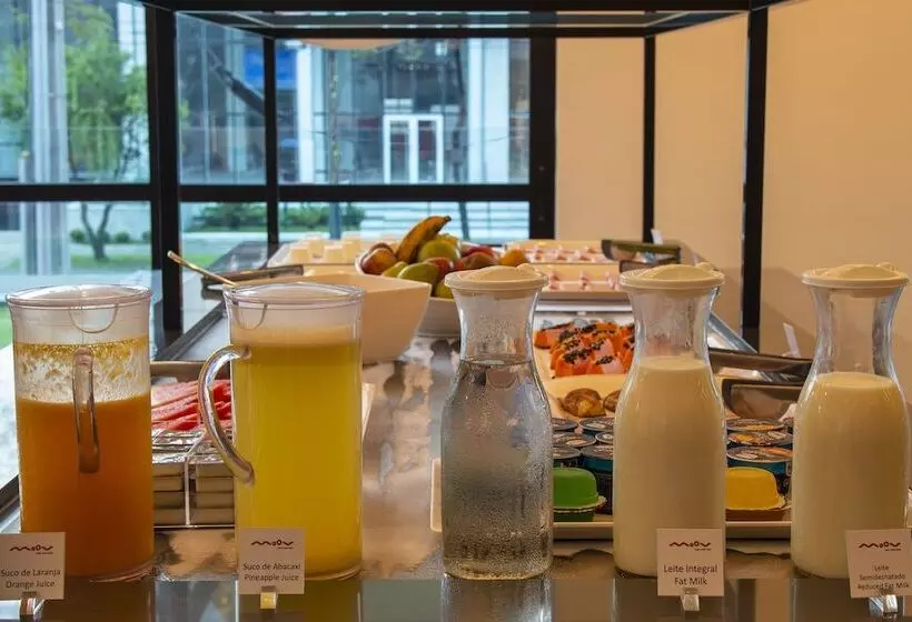 ホテル Moov Curitiba