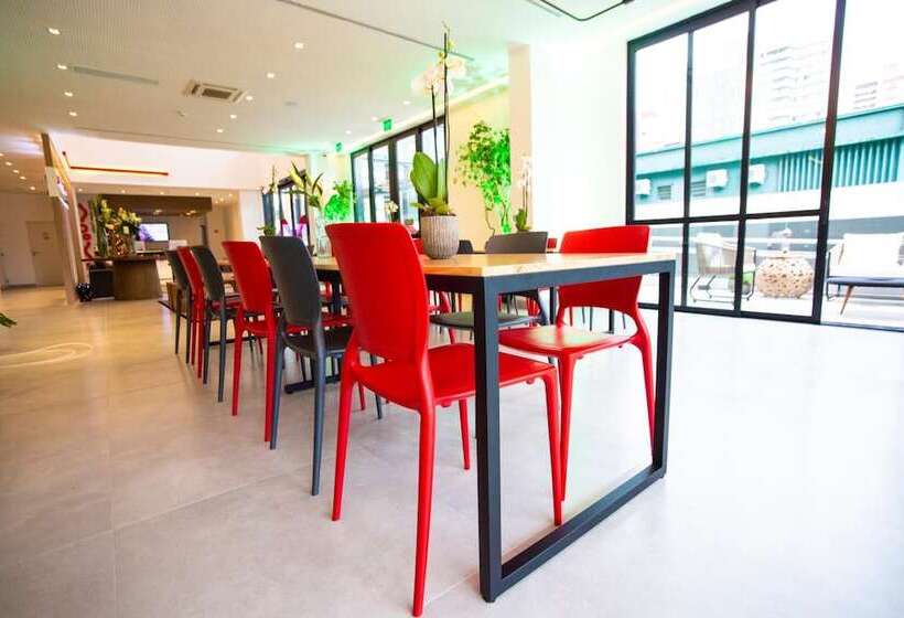 فندق Moov Curitiba