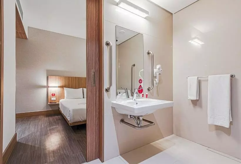 ホテル Moov Curitiba