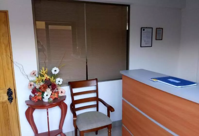 پانسیون Casa Huespedes Angoba
