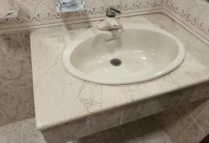 پانسیون Imperial Inn Karachi