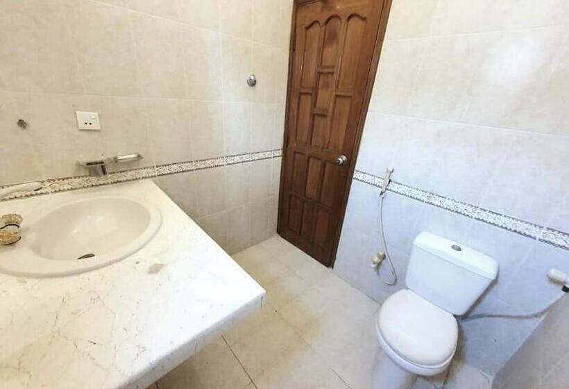 پانسیون Imperial Inn Karachi