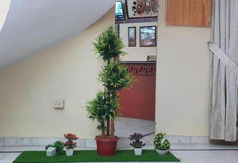 پانسیون Imperial Inn Karachi