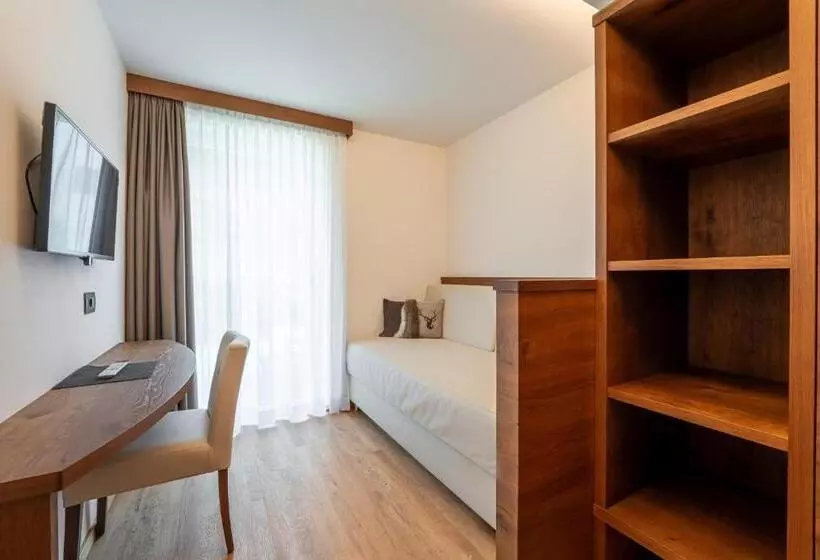 ホテル Arya Alpine Lodge