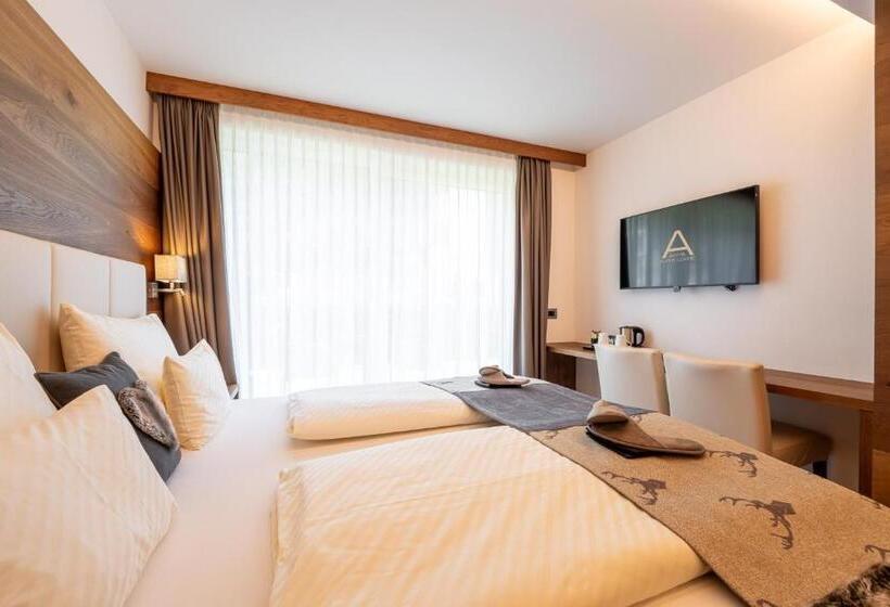 בית מלון כפרי Arya Alpine Lodge