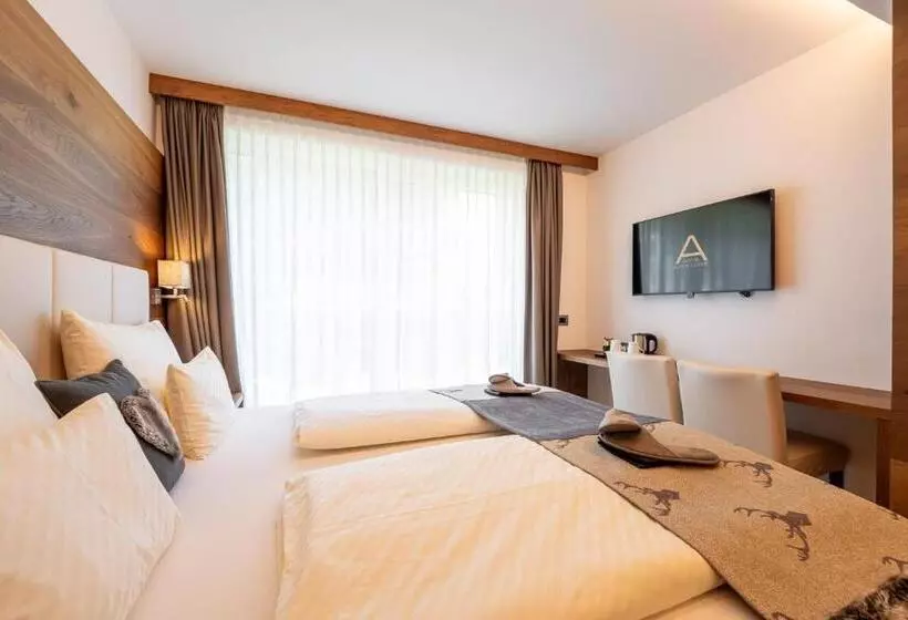 ホテル Arya Alpine Lodge