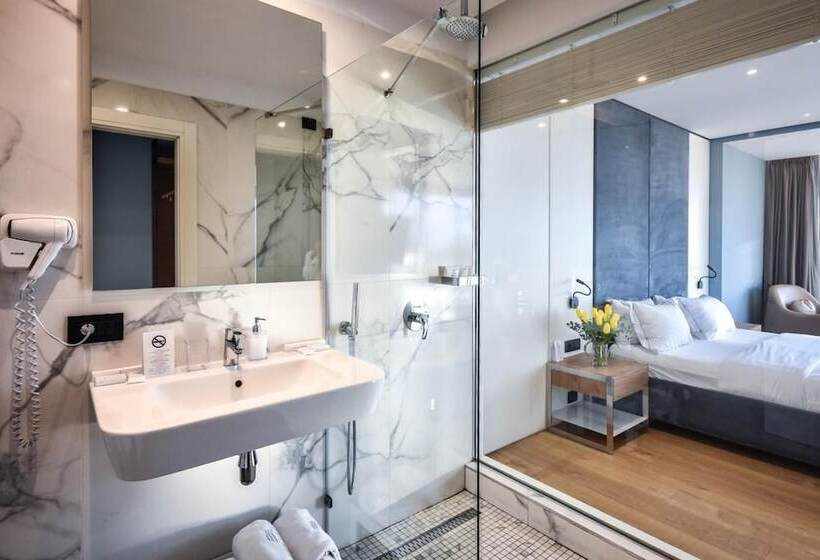 בית מלון כפרי Yacht