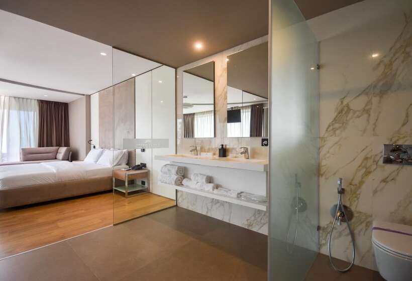 בית מלון כפרי Yacht