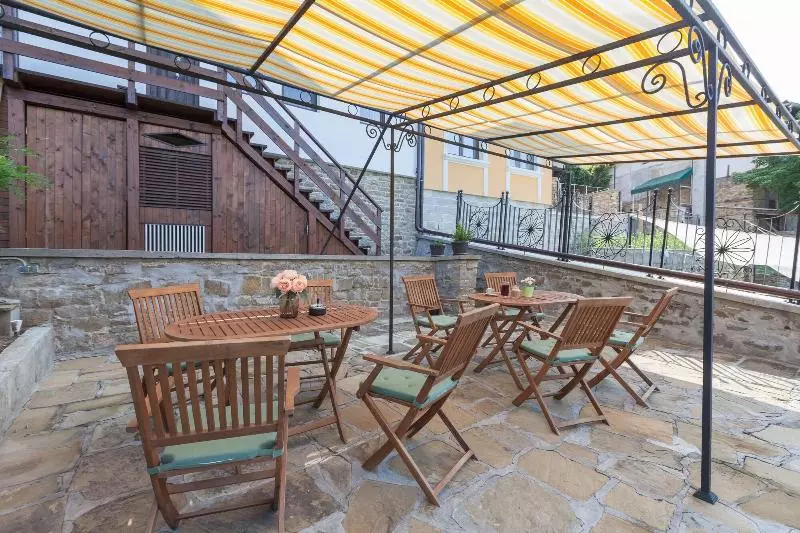 پانسیون History Inn Unique Guest House