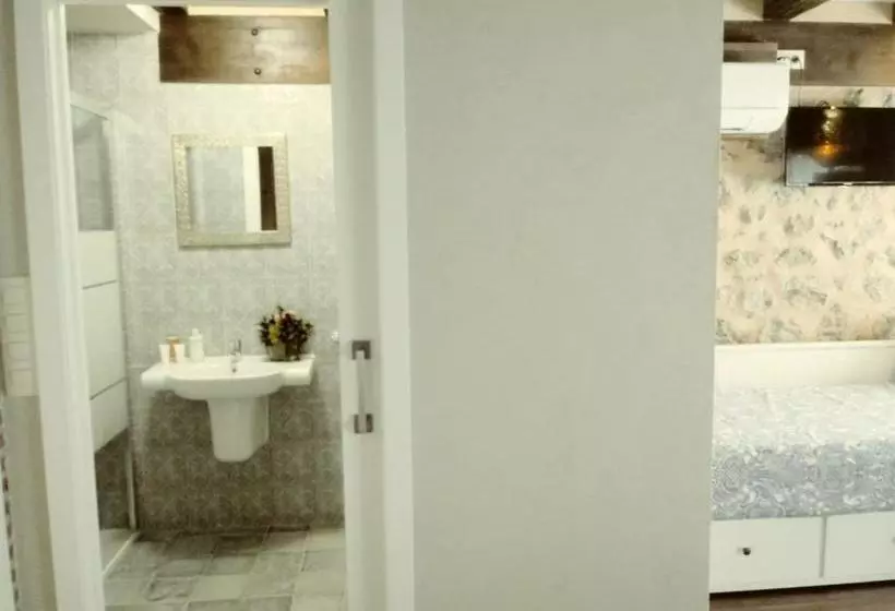 Majatalo La Fonda De Candeleda