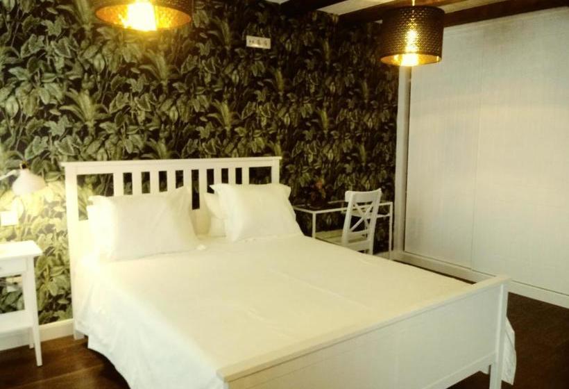 پانسیون La Fonda De Candeleda