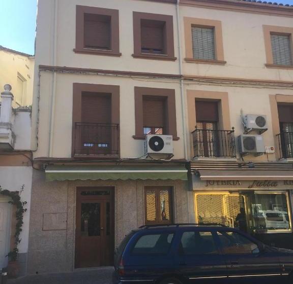 پانسیون La Fonda De Candeleda