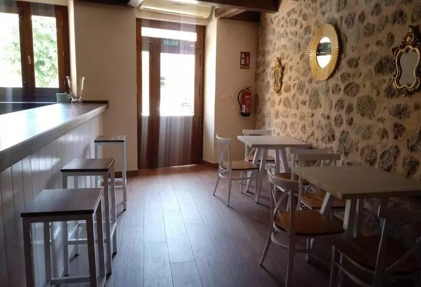 Majatalo La Fonda De Candeleda