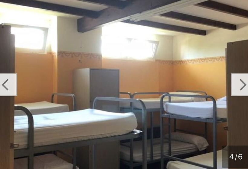 Playa De Berria Albergue Tursitico Hostel