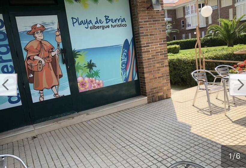 Playa De Berria Albergue Tursitico Hostel