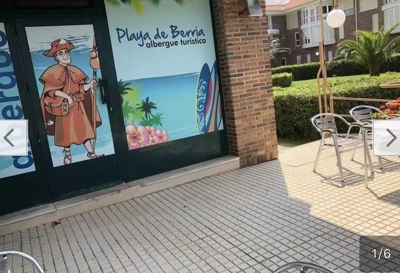 Playa De Berria Albergue Tursitico   Hostel