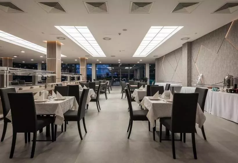 Hotelli Várda Sport