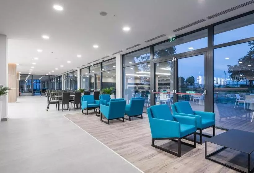 Hotelli Várda Sport