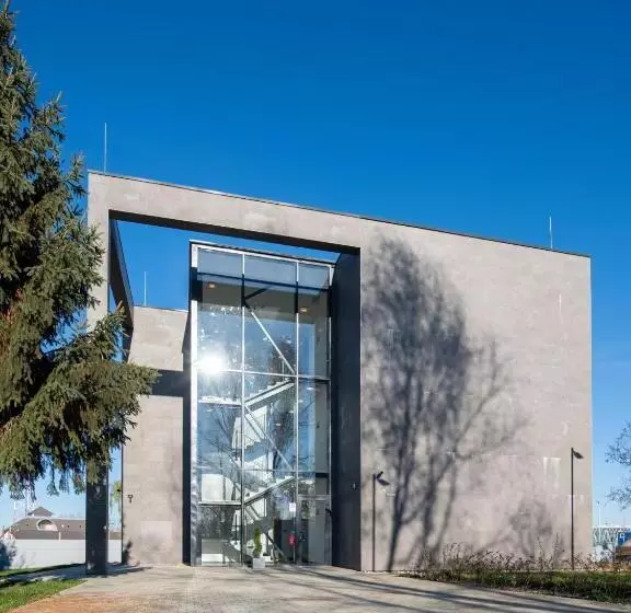 Hotelli Várda Sport