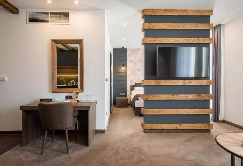 Hotelli Várda Sport