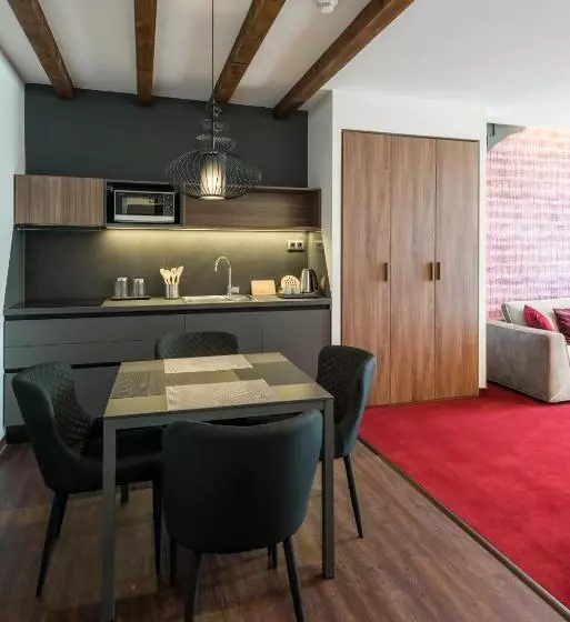 Hotelli Várda Sport