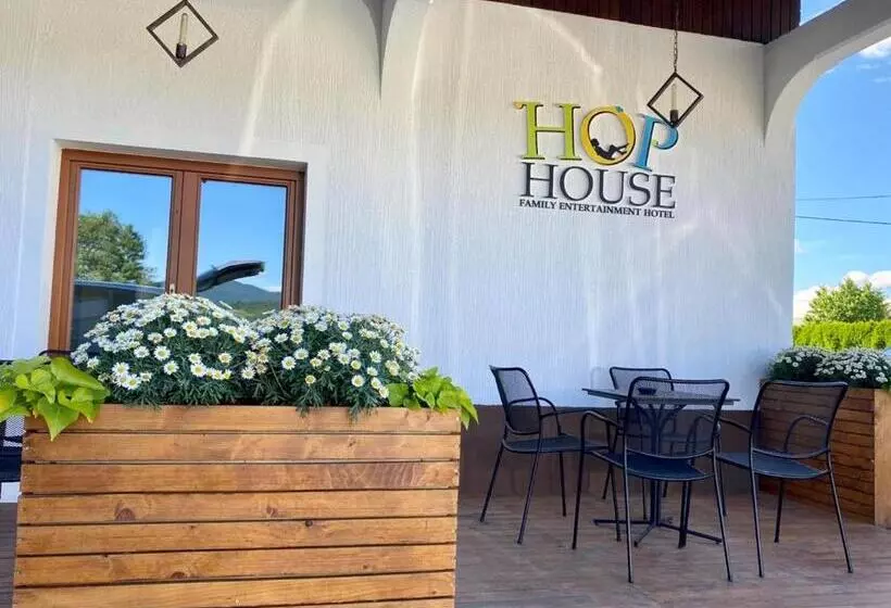 تختخواب و صبحانه Hop House Garni