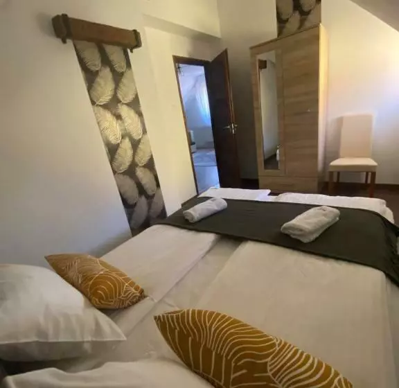 Majatalo Babylon Pizzéria Vendégház